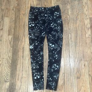 Black and white skull and flower leggings